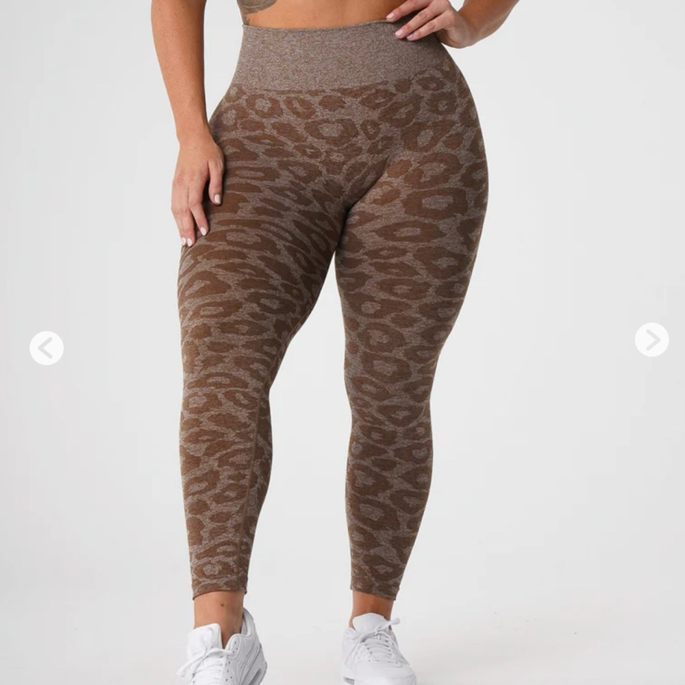 Like new XS NVGTN leopard leggings- brown